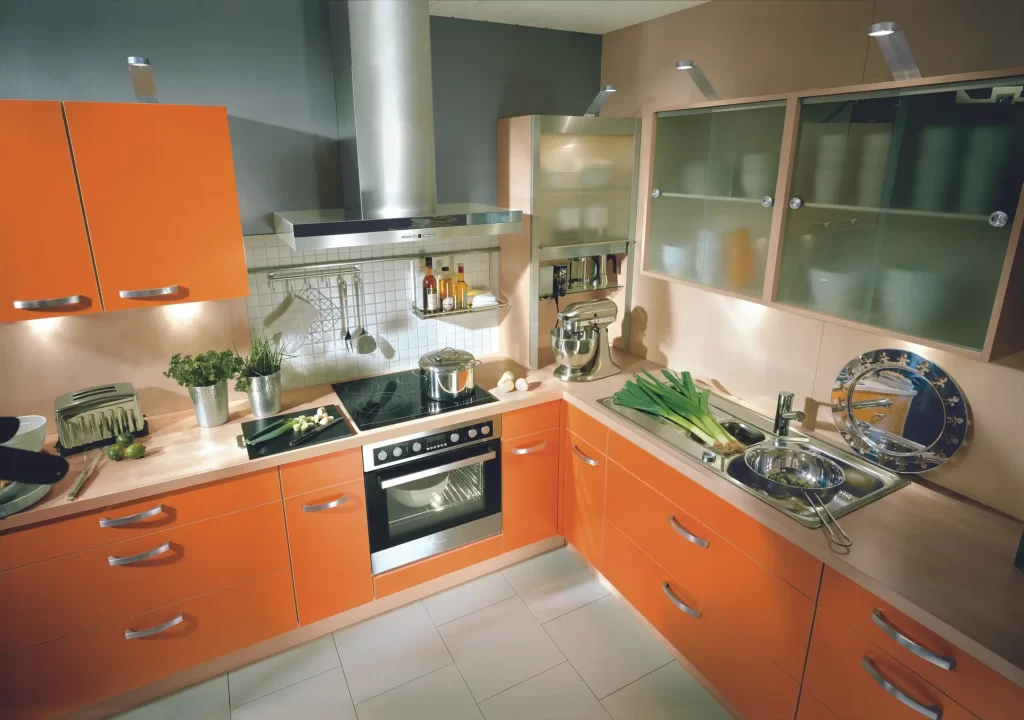 Kitchen Plan with Wall Hood, Induction Cooker, Built-in Oven Sink and Tap